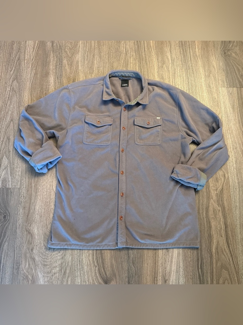 VUORI fleece gray button-up shirt. $158 MSRP large, extra large.